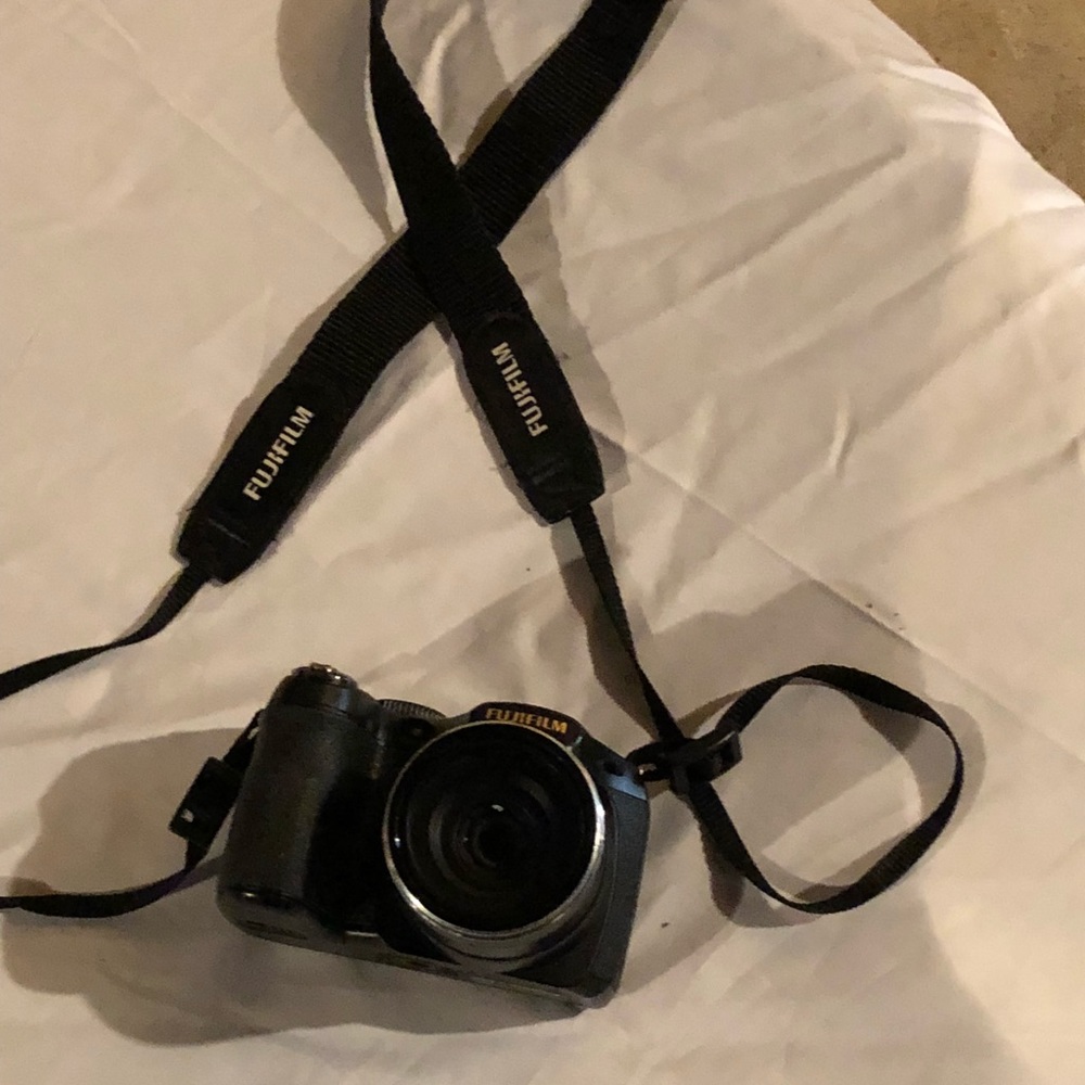 Fuji Digital Camera - image 2
